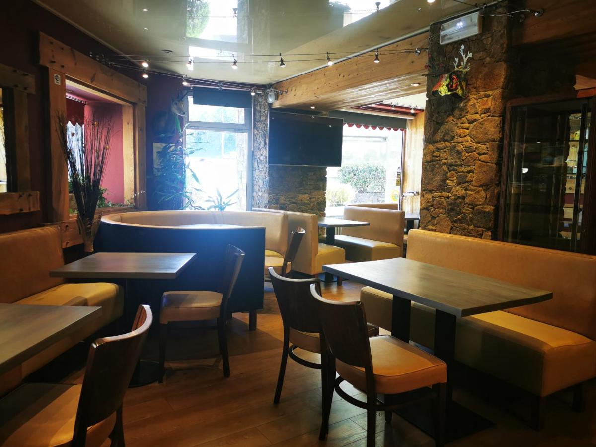 Logis Hotel Restaurant Planes Saillagouse Buitenkant foto