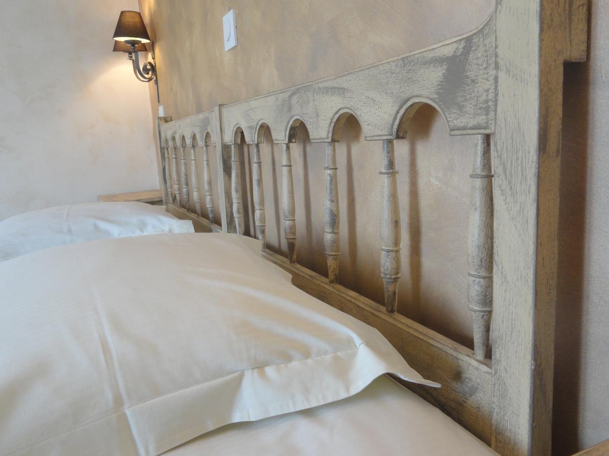 Logis Hotel Restaurant Planes Saillagouse Buitenkant foto